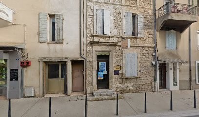 Kayia Pierre, Laboratoire d'Analyses au Puy-Sainte-Réparade