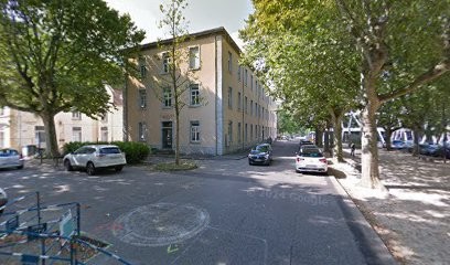 Centre De Vaccination De Vienne-Manège, Laboratoire d'Analyses à Vienne