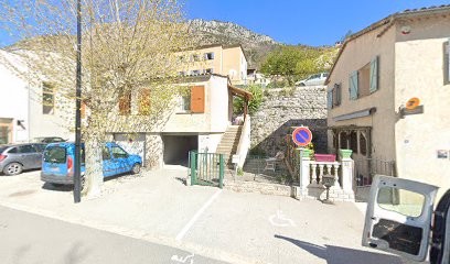 Centre De Vaccination Covid-19-Msp De Roquestéron, Laboratoire d'Analyses à Roquestéron