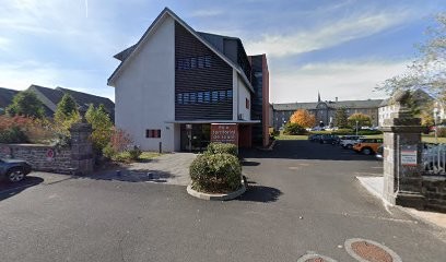 Centre Vaccination Saint-Flour-Gymnase La Besserette, Laboratoire d'Analyses à Saint-Flour