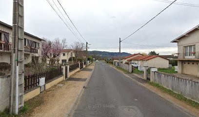 Centre de Vaccination de Thiers-Centre Hôpitalier-Locaux Usn 2, Laboratoire d'Analyses à Thiers