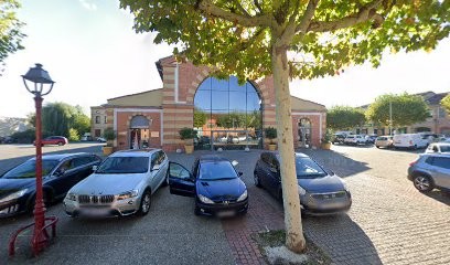 Centre De Vaccination Covid-19-Salle Des Fêtes Samatan, Laboratoire d'Analyses à Samatan