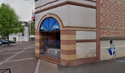 Centre de Vaccination Covid-19-Ville de Montereau, Laboratoire d'Analyses à Barbey