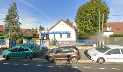 Rousseau Philippe, Laboratoire d'Analyses à Taverny